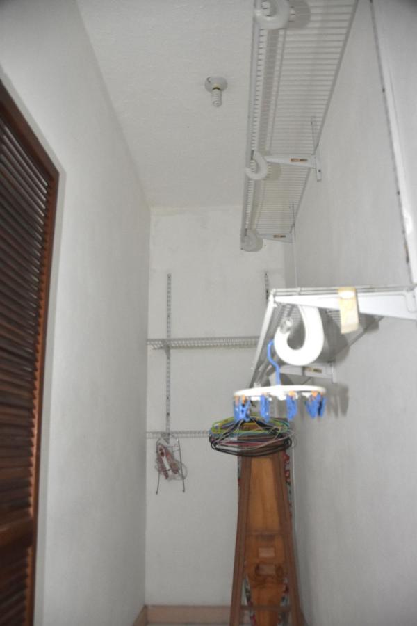 Embassy Deluxe Apartment Kingston Ngoại thất bức ảnh