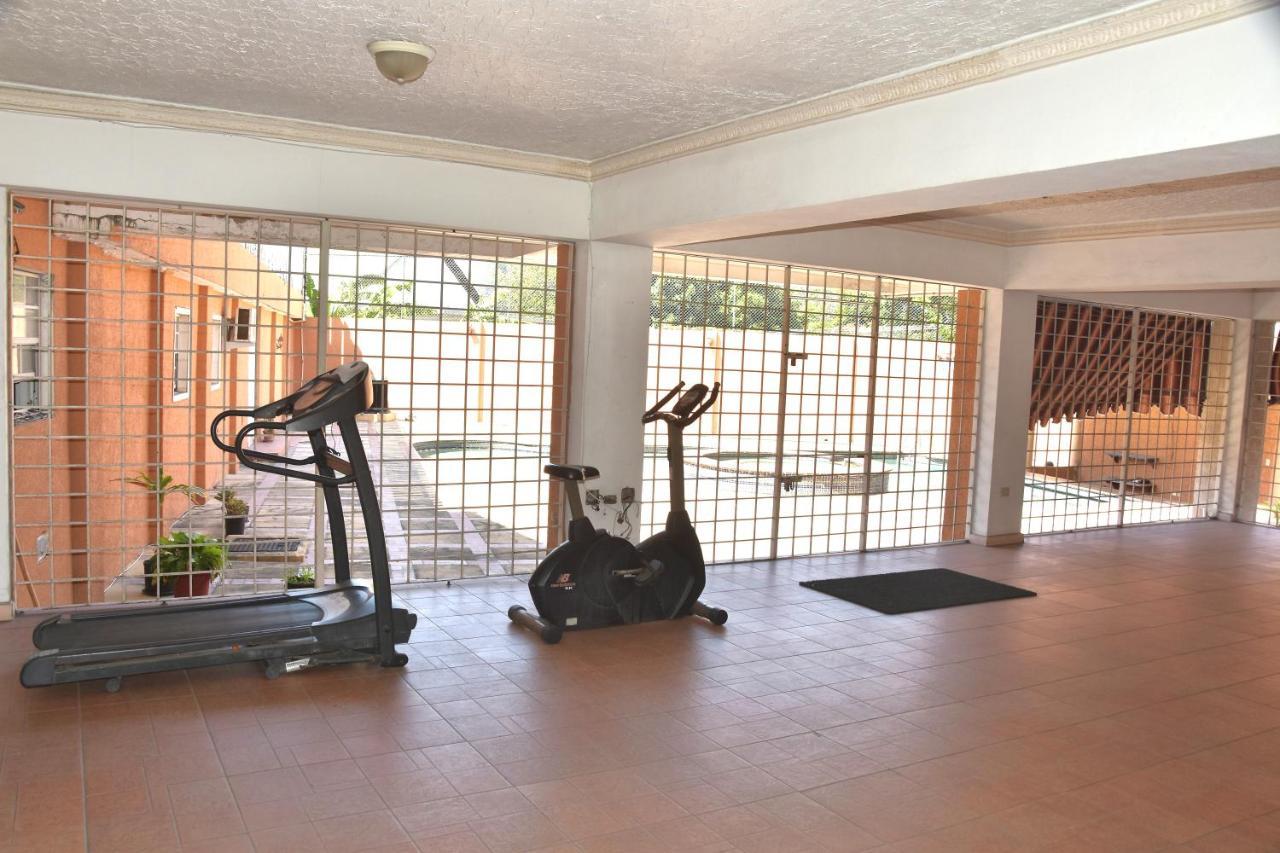 Embassy Deluxe Apartment Kingston Ngoại thất bức ảnh